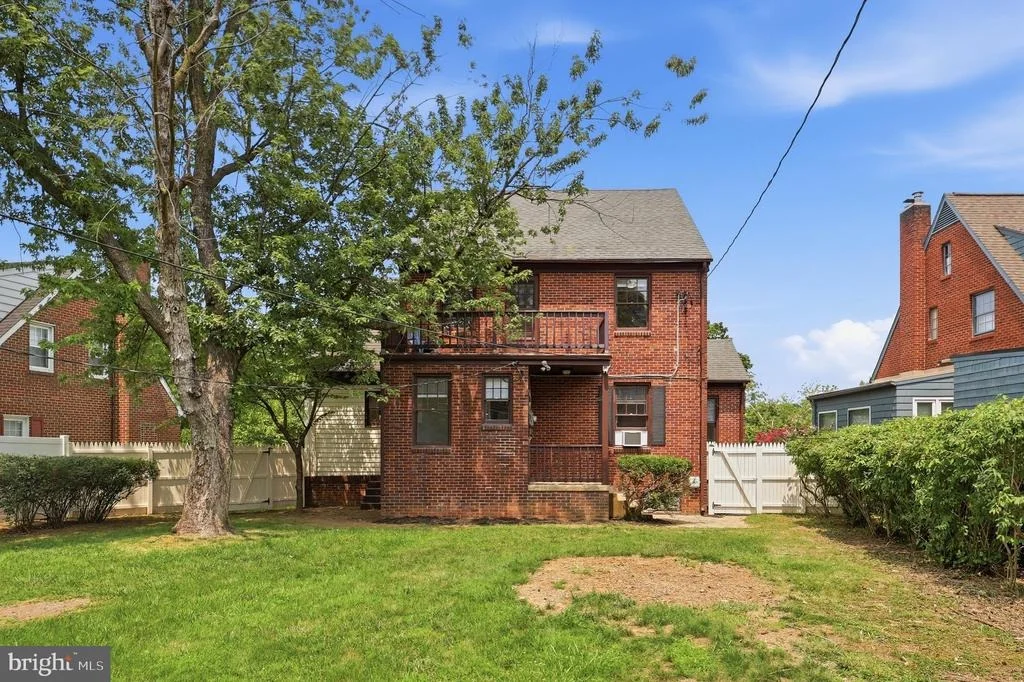 Photo of 408 CARROLL PARKWAY