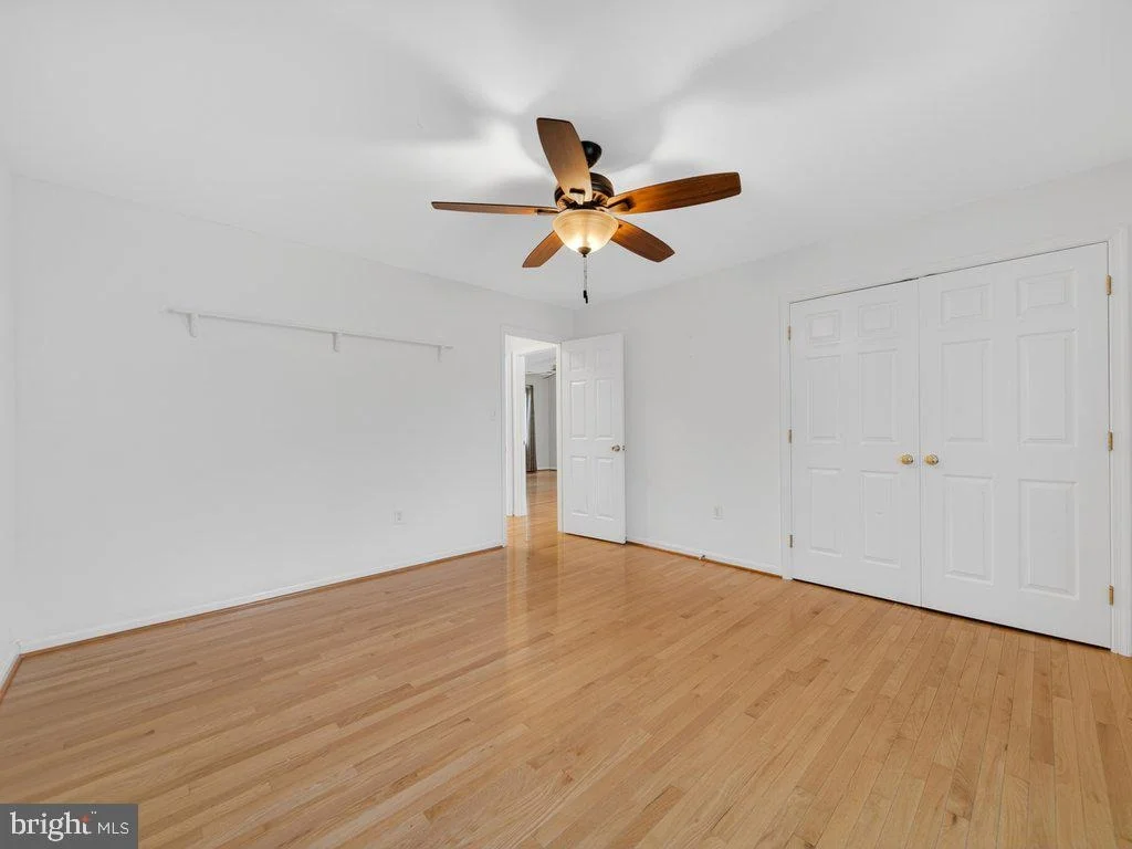 Photo of 9290 BAKER STREET