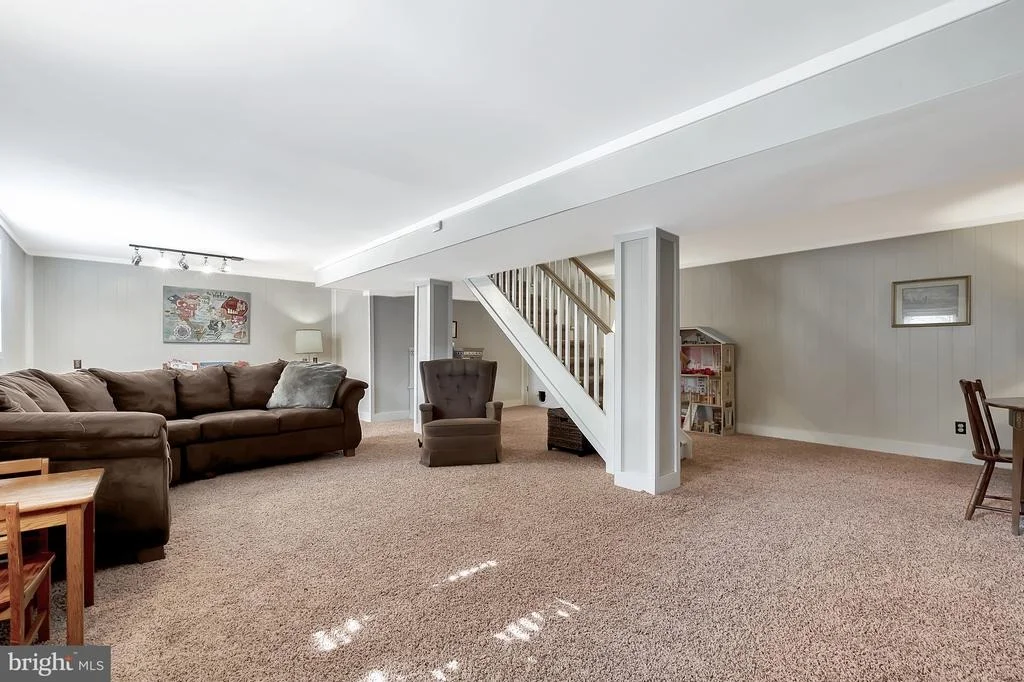 Photo of 19 TENBY CHASE DRIVE