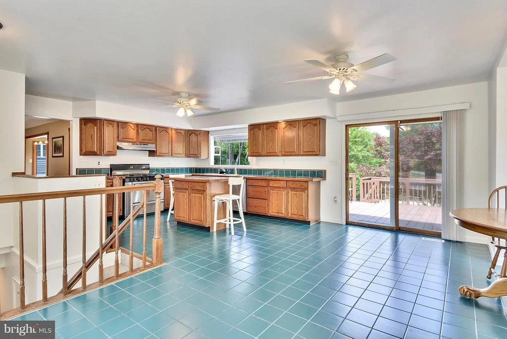 Photo of 2112 APPLE TREE LANE