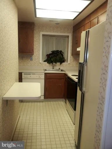 Photo of Unit 112E at 15100 GLADE DRIVE