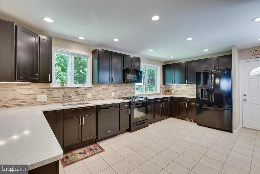 Photo of 6924 VANCOUVER ROAD