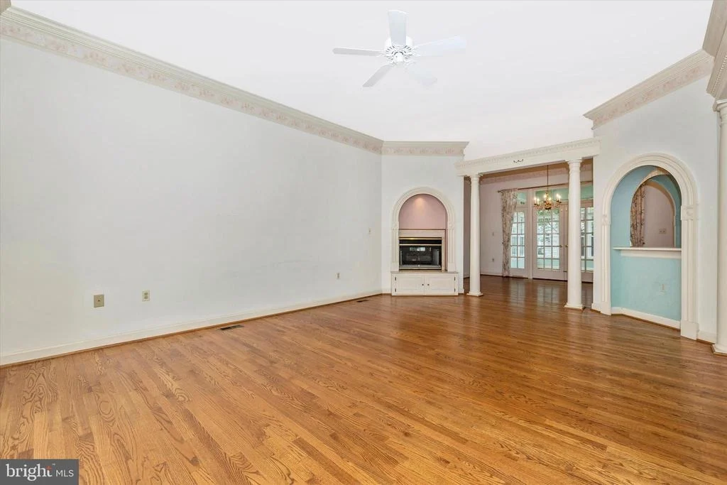 Photo of 827 DUNBROOKE COURT