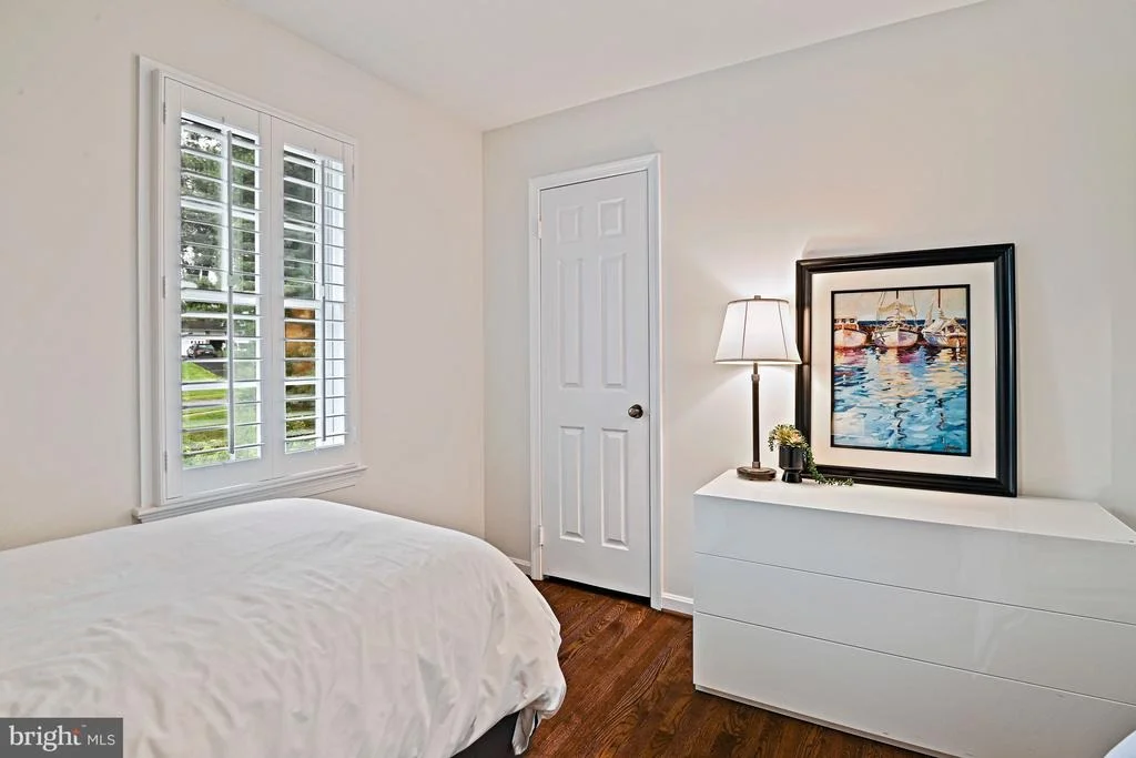 Photo of 7712 LEAR ROAD