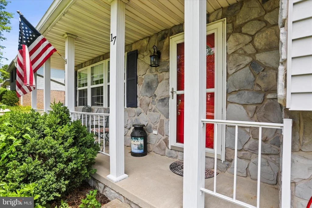 Photo of 17 ECKER AVENUE