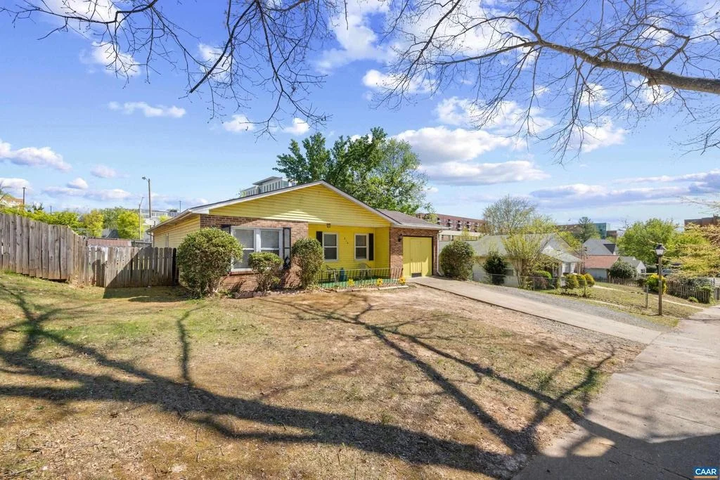 Photo of 215 DICE ST