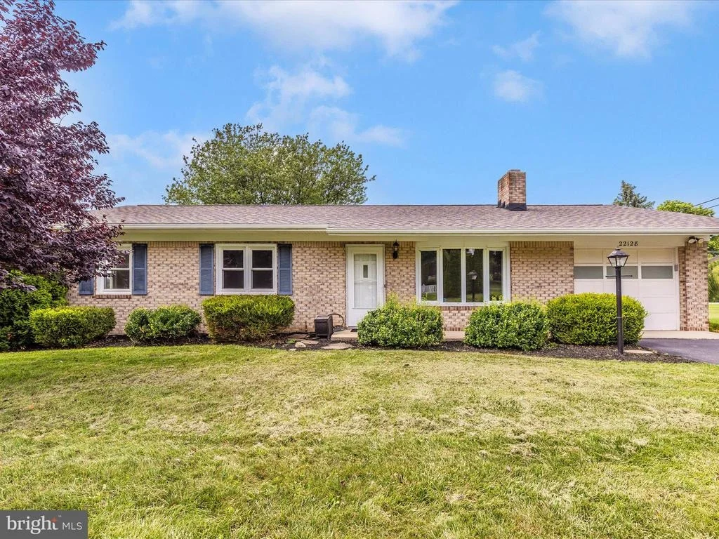 Photo of 22128 PIKESIDE DRIVE