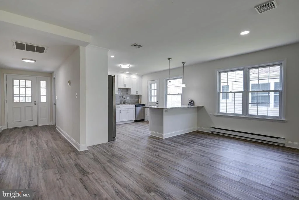 Photo of 116 BUCKINGHAM DRIVE