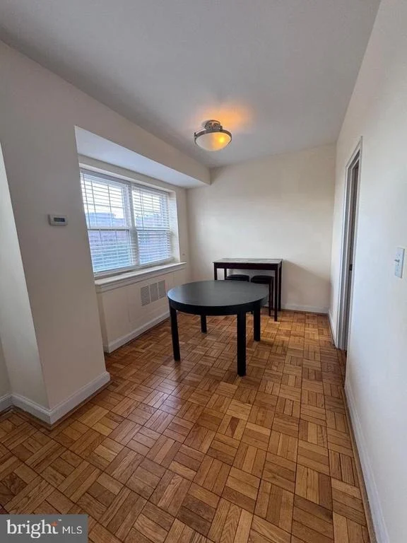 Photo of Unit 708 at 3601 GREENWAY