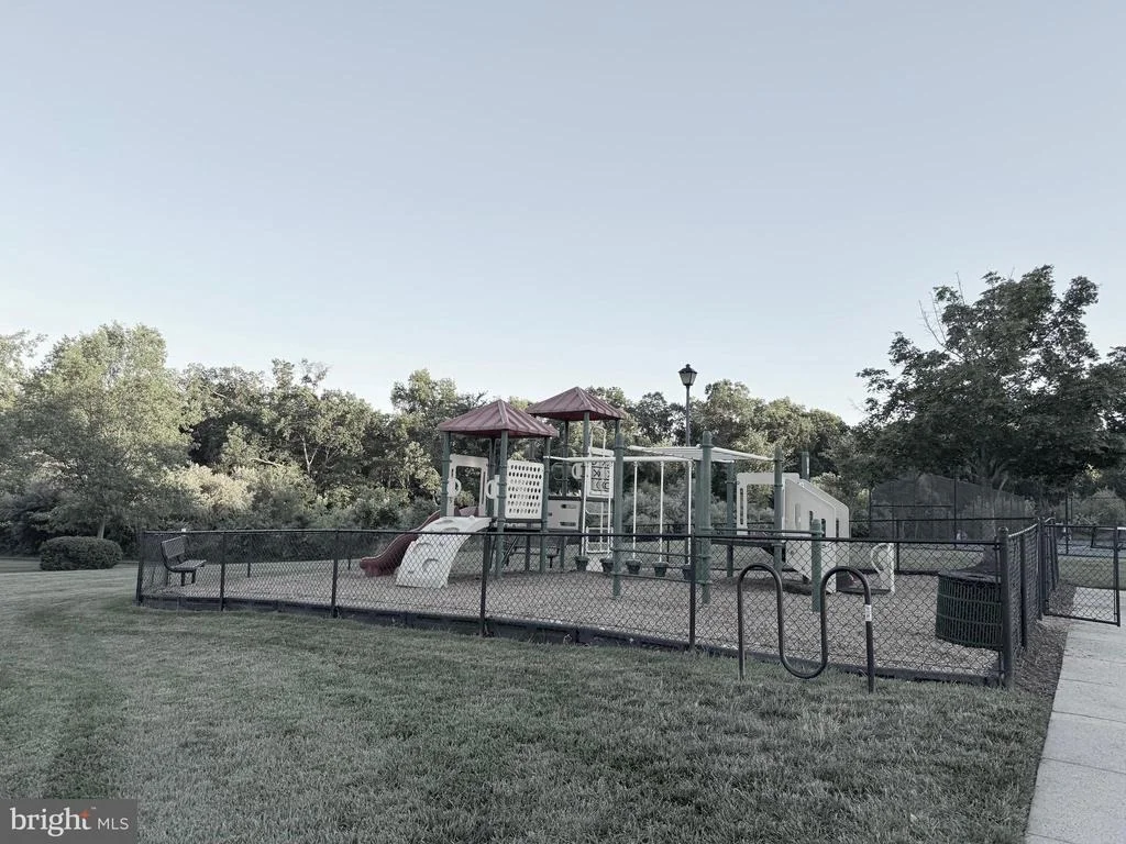 Photo of 43679 LUCKETTS BRIDGE CIRCLE