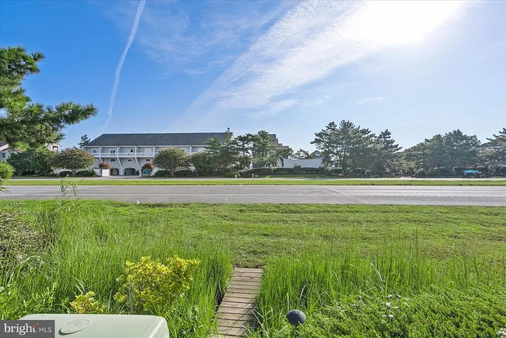 Photo of 36764 BAYSIDE DRIVE
