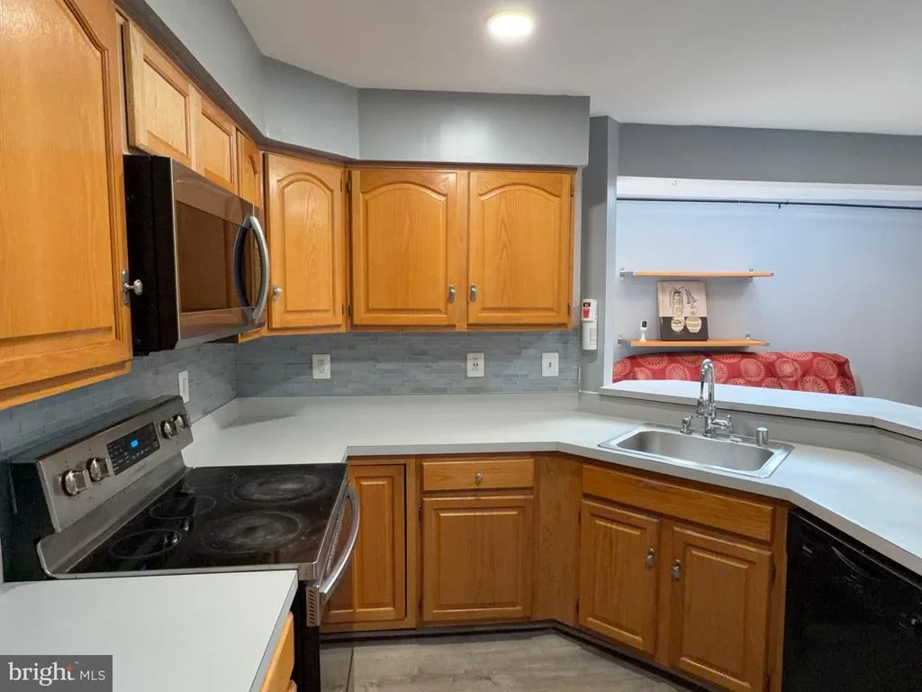 Photo of 9348 CREEKVIEW DRIVE