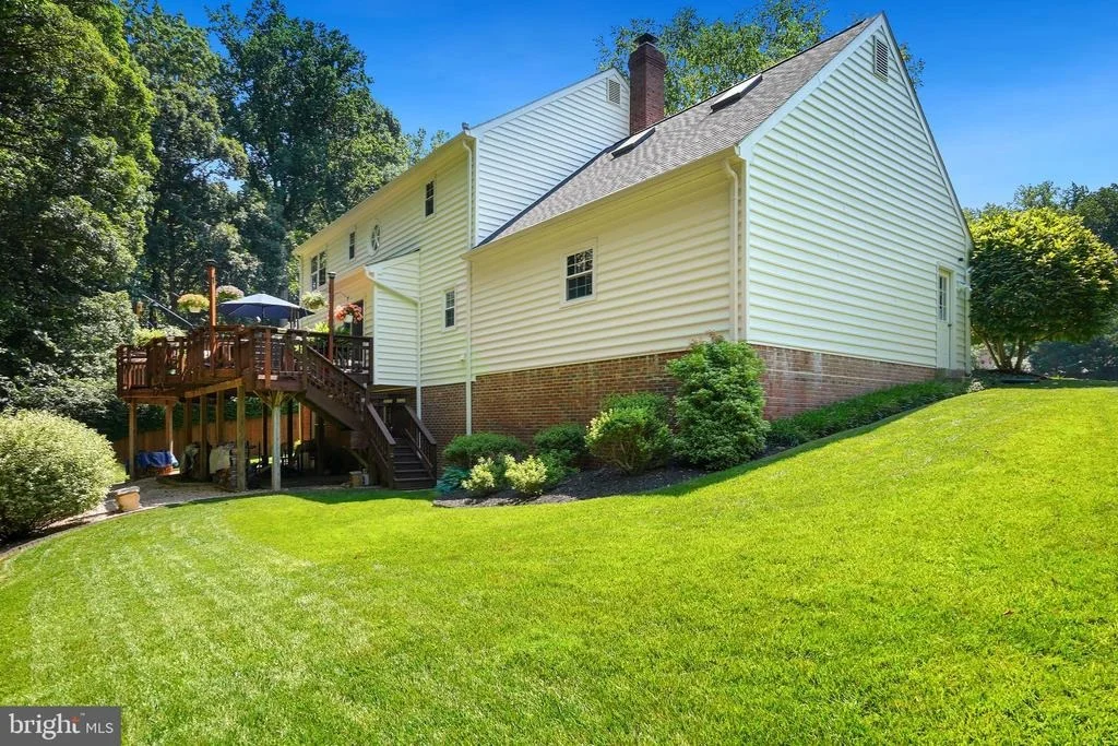 Photo of 616 SILVERSTONE COURT