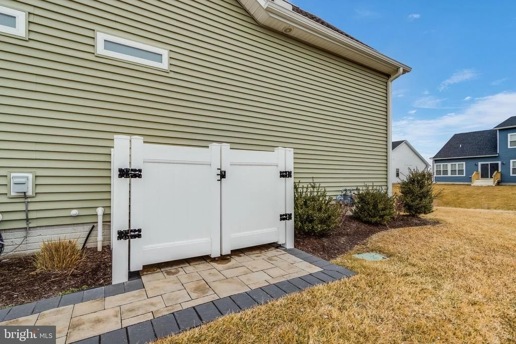 Photo of 16471 FOUR LEAF DRIVE