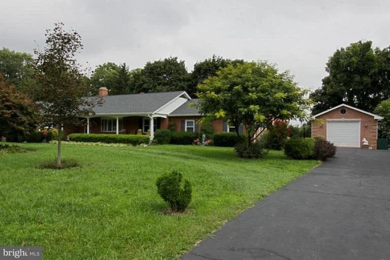 Photo of 8001 RUNNYMEADE DRIVE