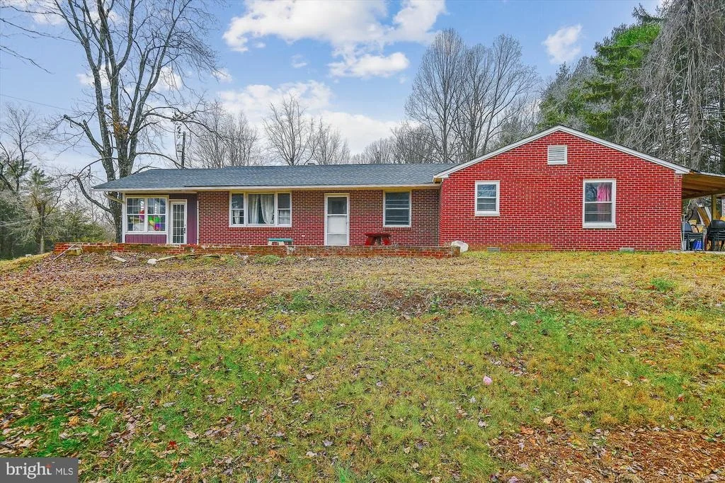 Photo of 307 CROWL ROAD