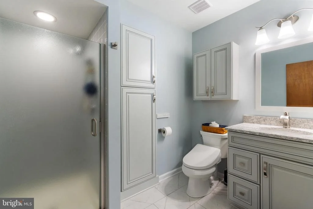 Photo of 2380 MOREAU DRIVE