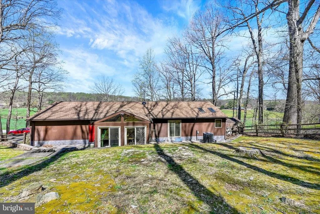 Photo of 5451 GLEN ARM ROAD