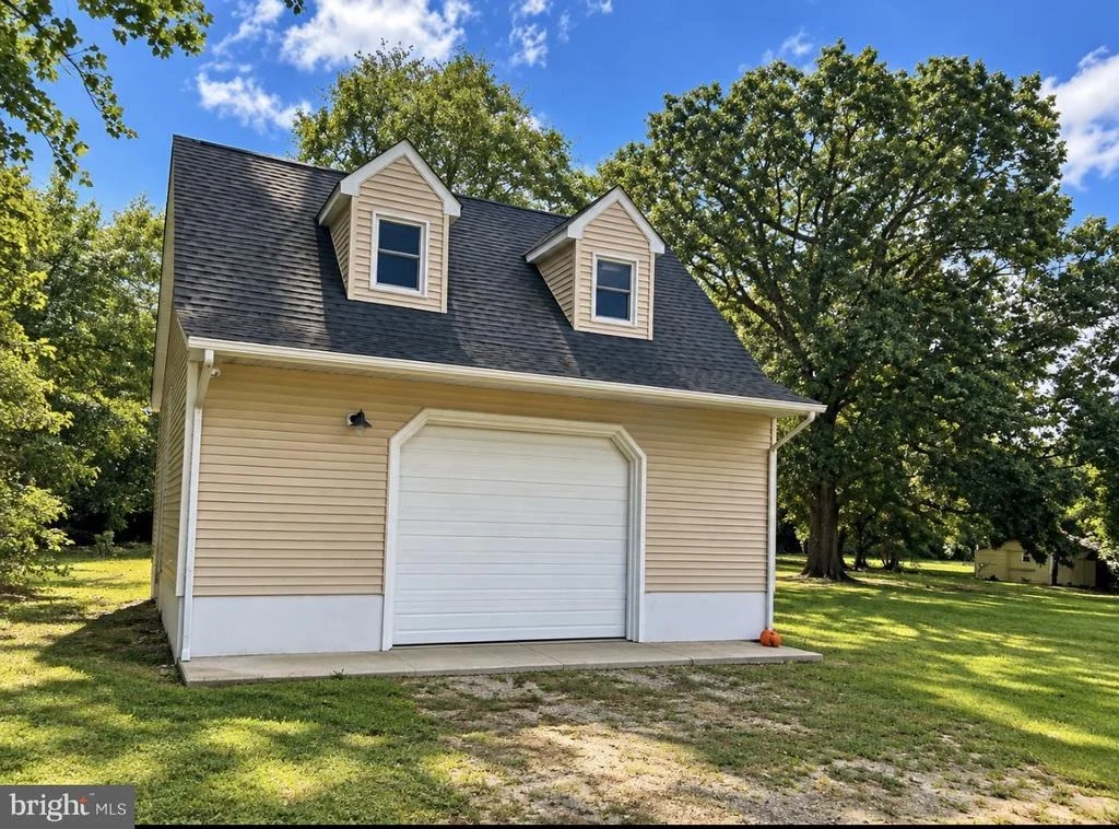 Photo of 584 CLAYTON ROAD