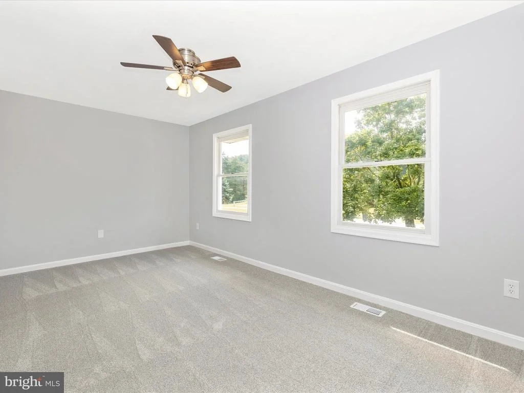 Photo of 1589 SMILEY DRIVE