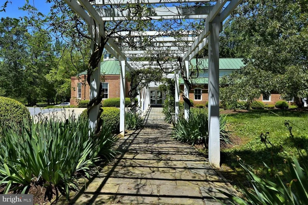 Photo of 19104 CHANDLEE MILL ROAD