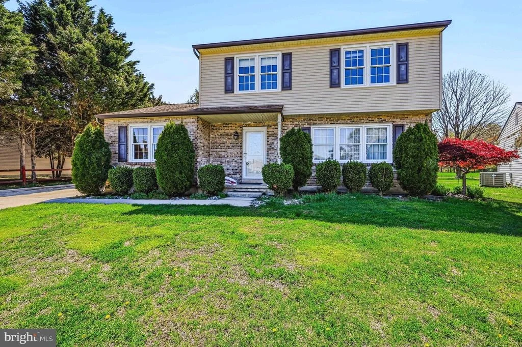 Photo of 12 LAURIE COURT