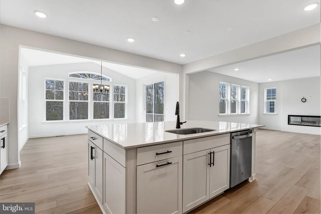 Photo of 2063 SPRINGVALE DRIVE