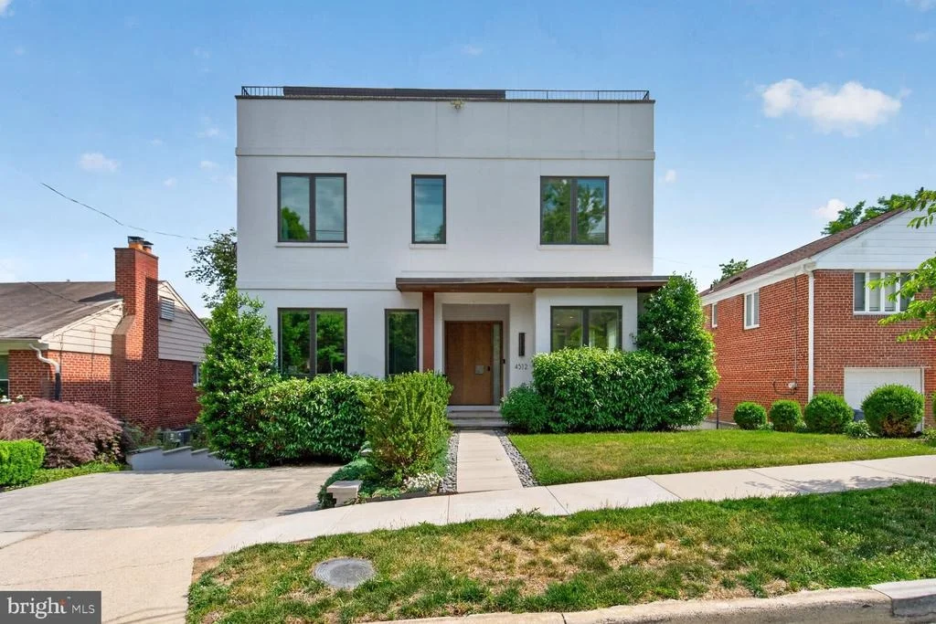 Photo of 4512 SALEM LANE NW