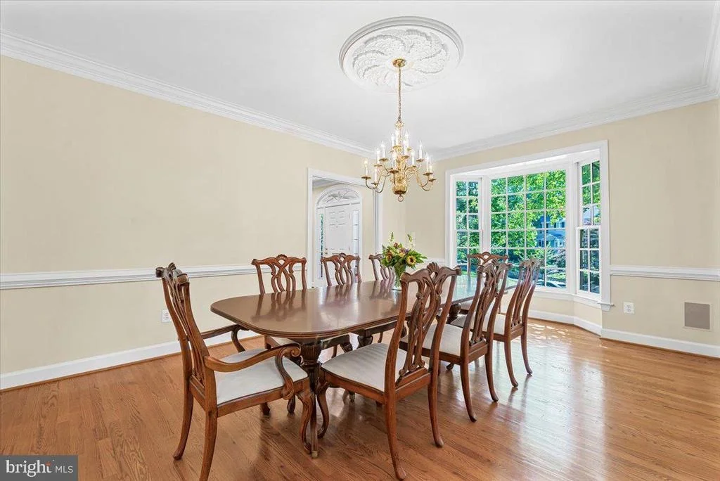 Photo of 6807 MEADOW LANE