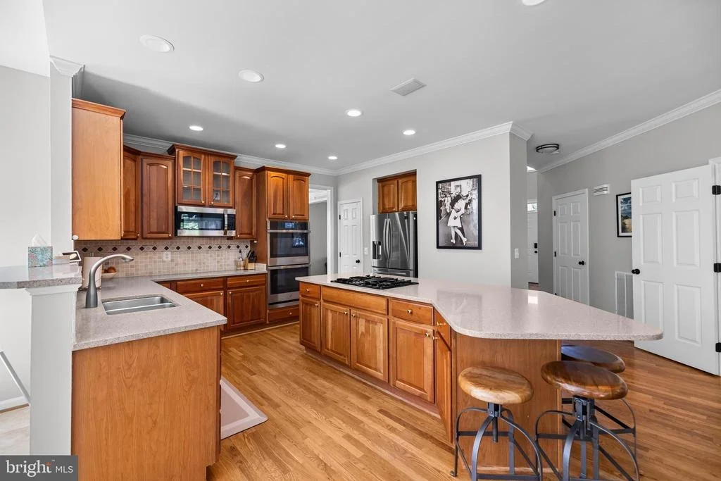 Photo of 6909 TANGLEWOOD DRIVE