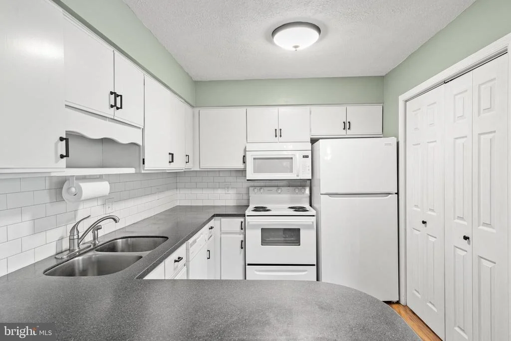 Photo of 17059 WILLOW CREEK LANE