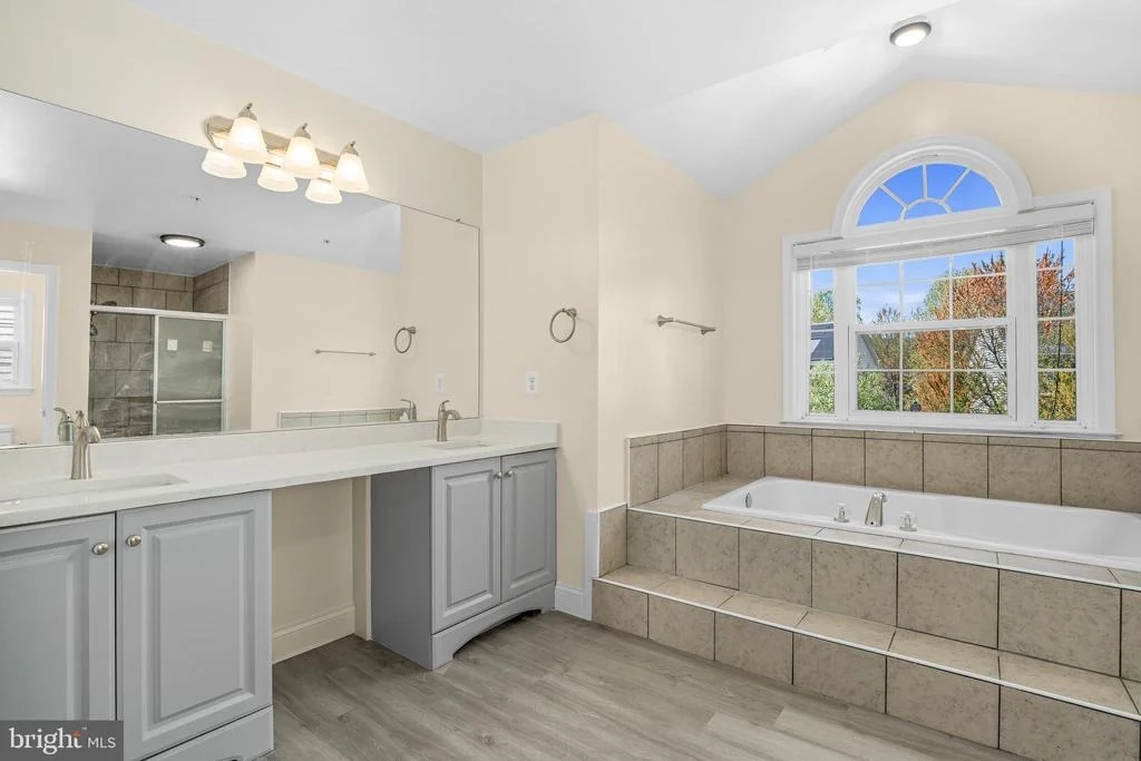 Photo of 14003 LAKE MEADOWS DRIVE
