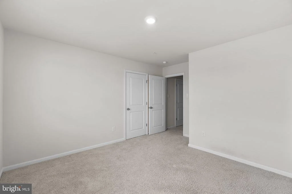 Photo of 2070 POMONA WAY