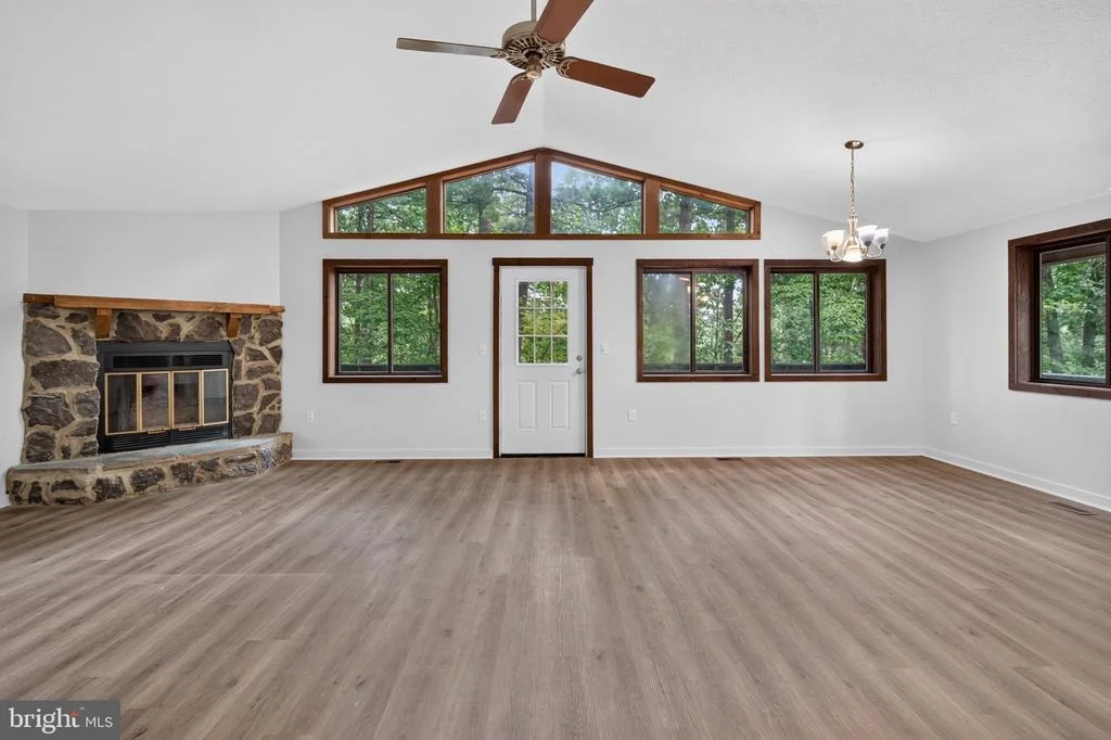Photo of 213 MORRIE DRIVE