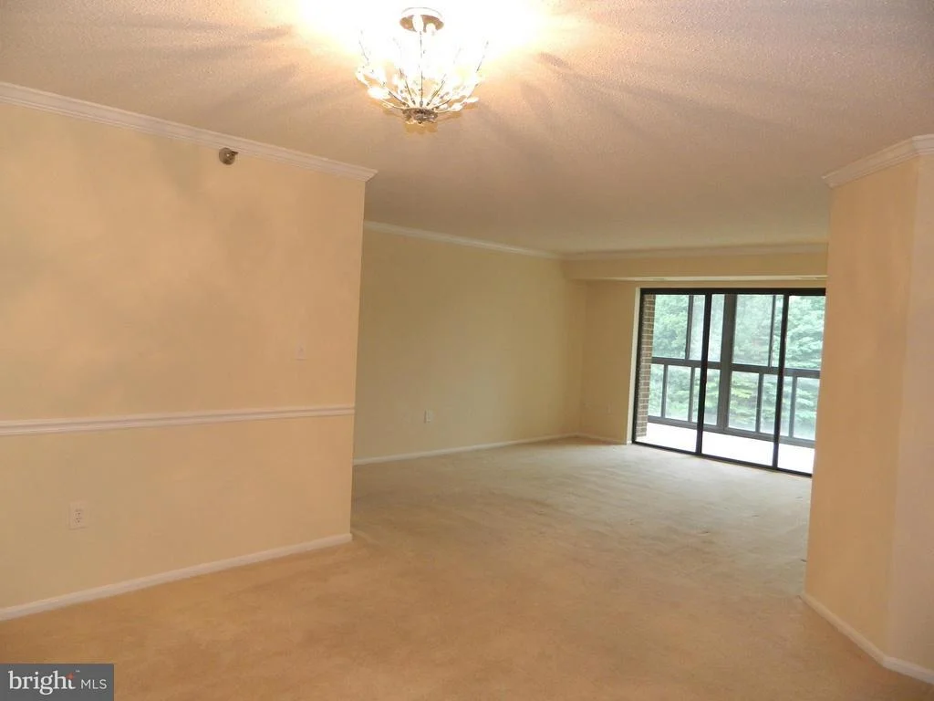 Photo of Unit 4521 at 15100 INTERLACHEN DRIVE
