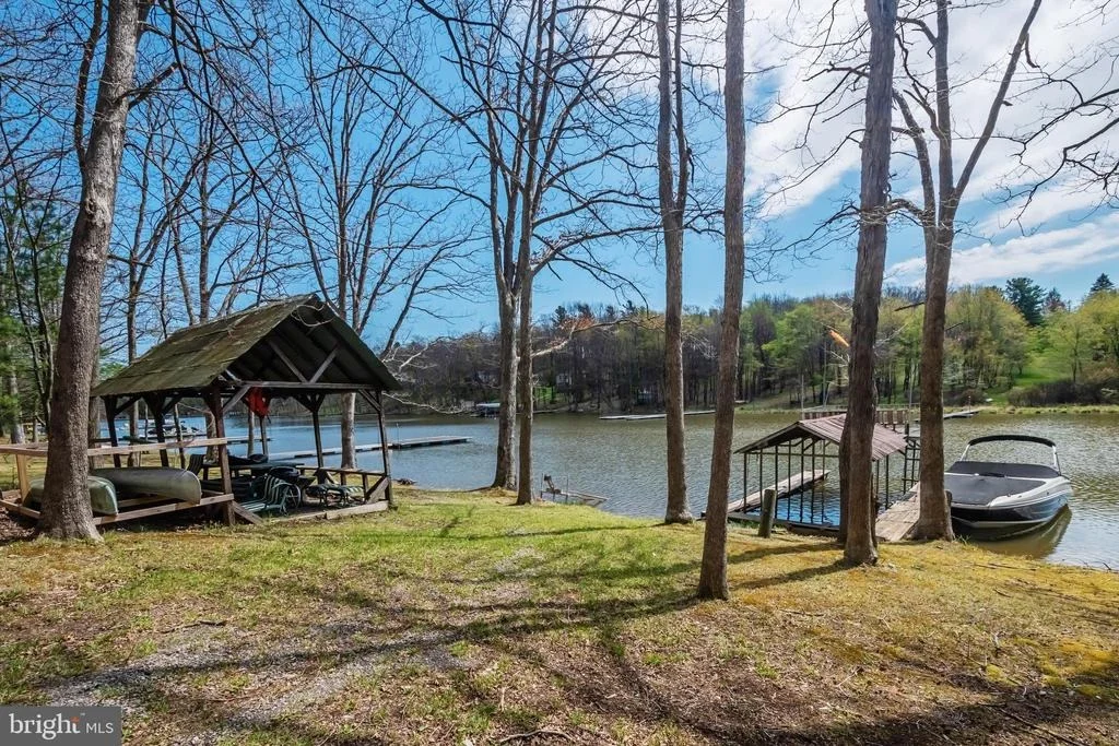 Photo of 827 PENN POINT ROAD