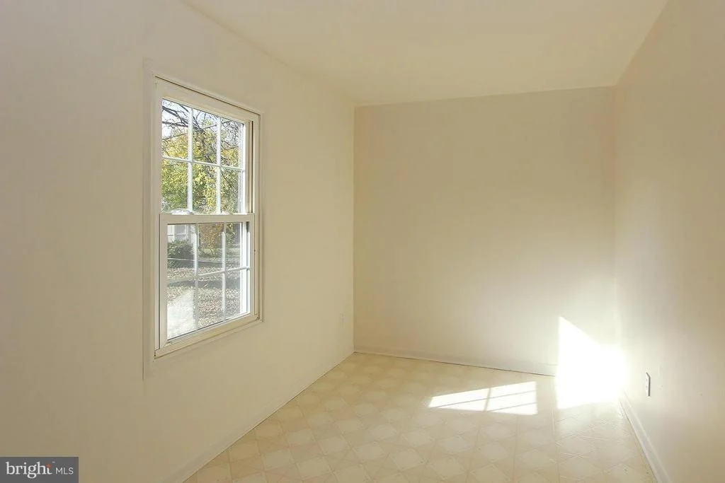 Photo of 300 MANOR COURT