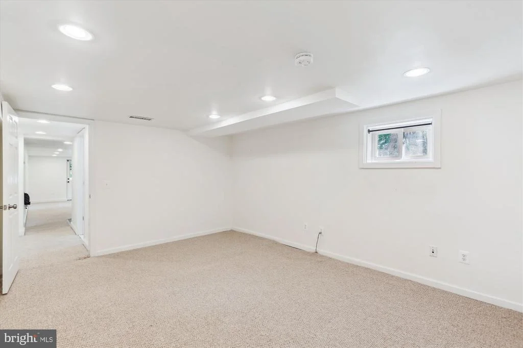 Photo of 813 MIDLAND ROAD