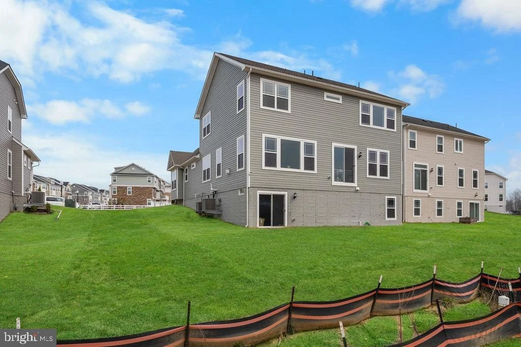 Photo of 5196 NEWPORT CIRCLE