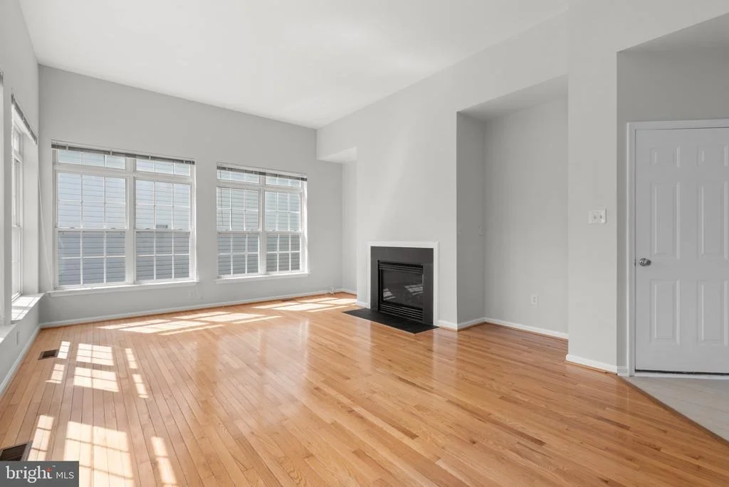 Photo of 18015 COACHMANS ROAD