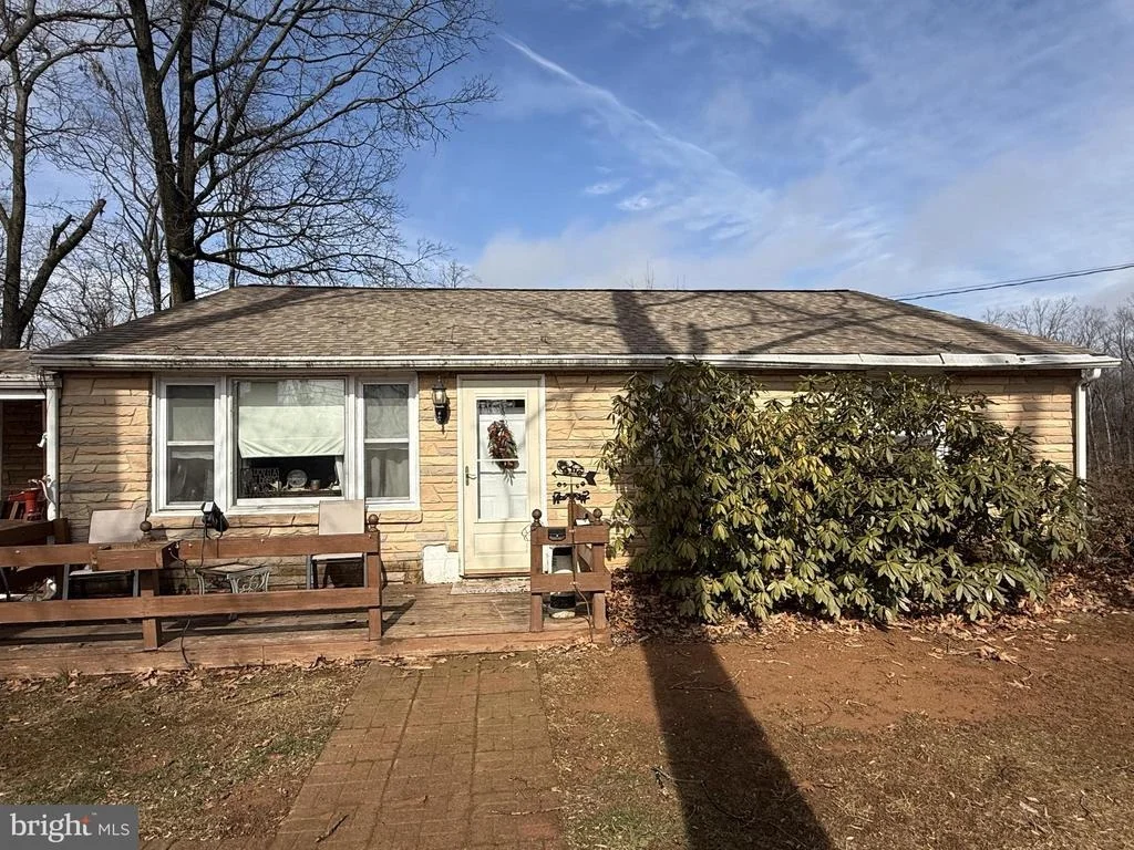 Photo of 1024 CHERRYTOWN ROAD