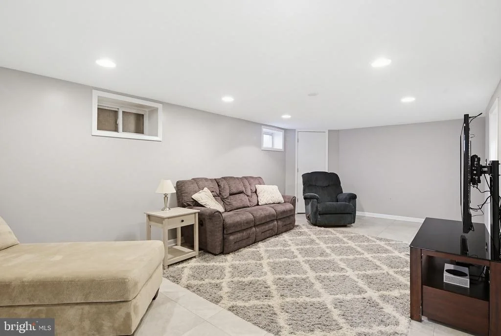 Photo of 620 LEE WAY