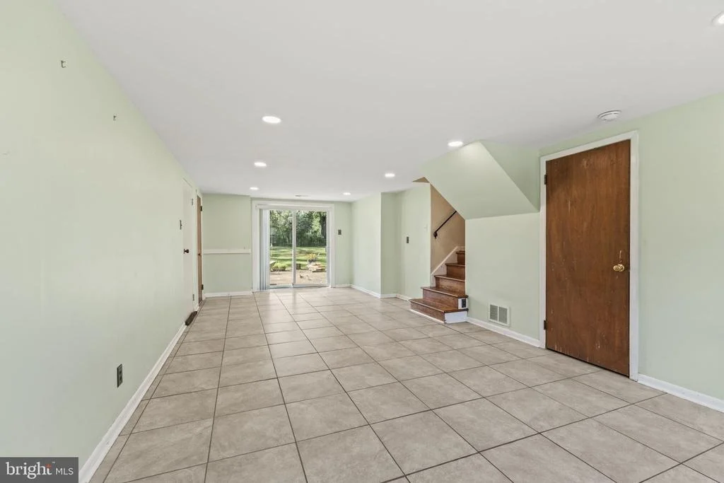 Photo of 440 WILLOW DRIVE