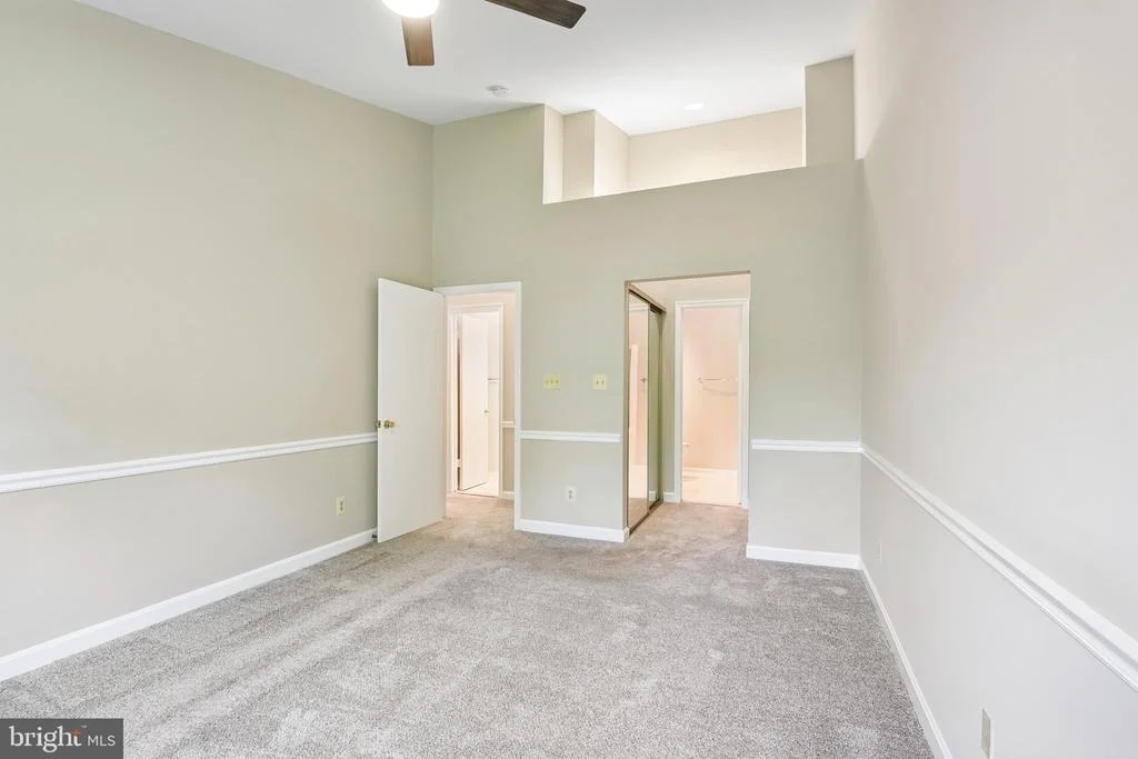 Photo of Unit 9C32 at 13701 MODRAD WAY