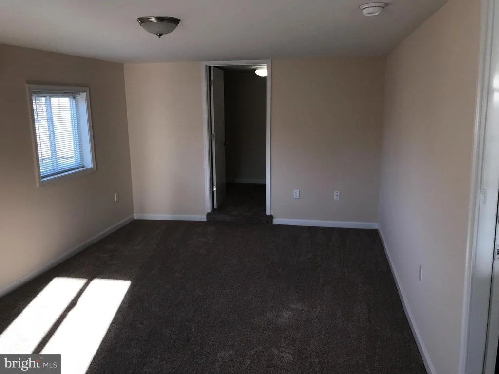 Photo of 6200 AUTH ROAD