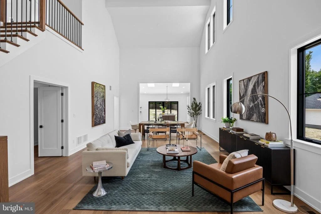 Photo of 8 CHAPEL AVE