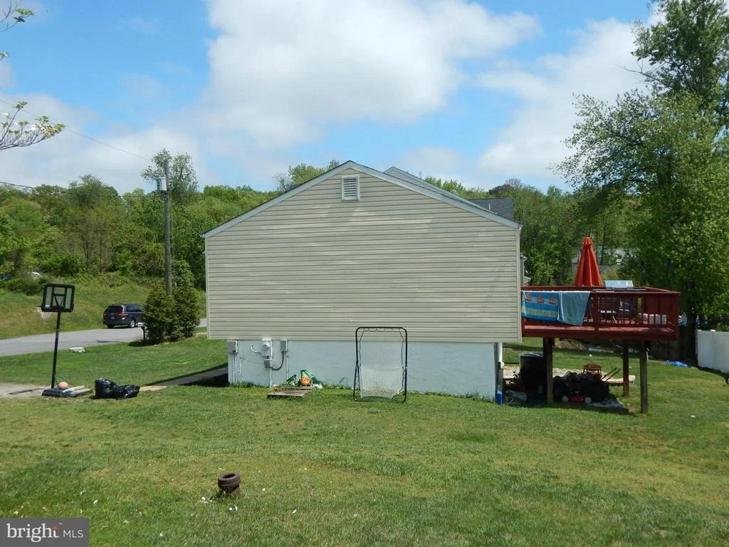 Photo of 107 PINEVIEW AVENUE