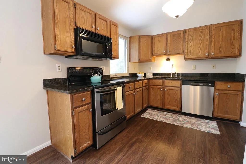 Photo of 17501 COLLIER CIRCLE