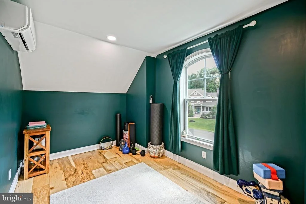 Photo of 19035 WINTERBERRY STREET