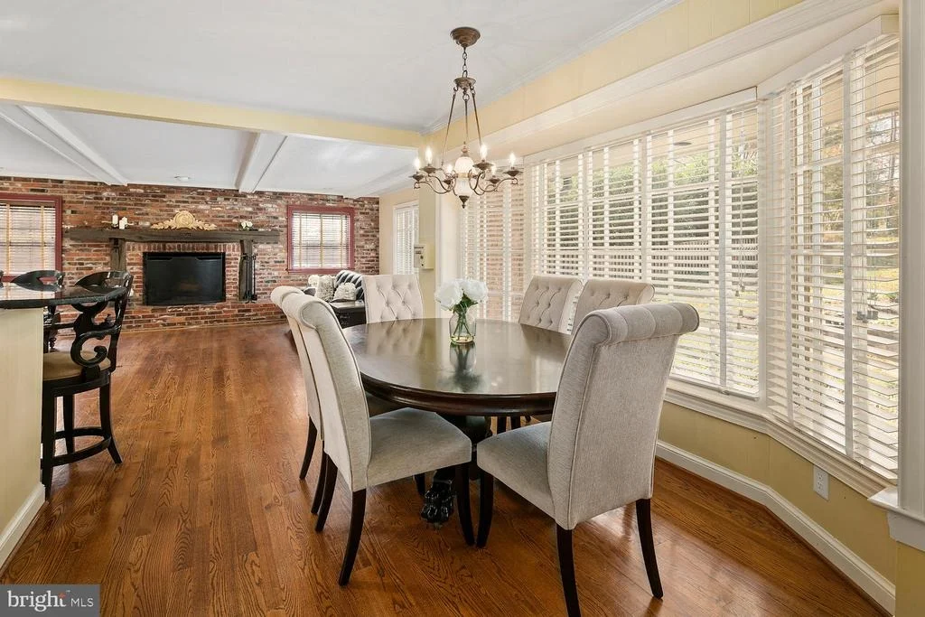 Photo of 1613 FOREST LANE